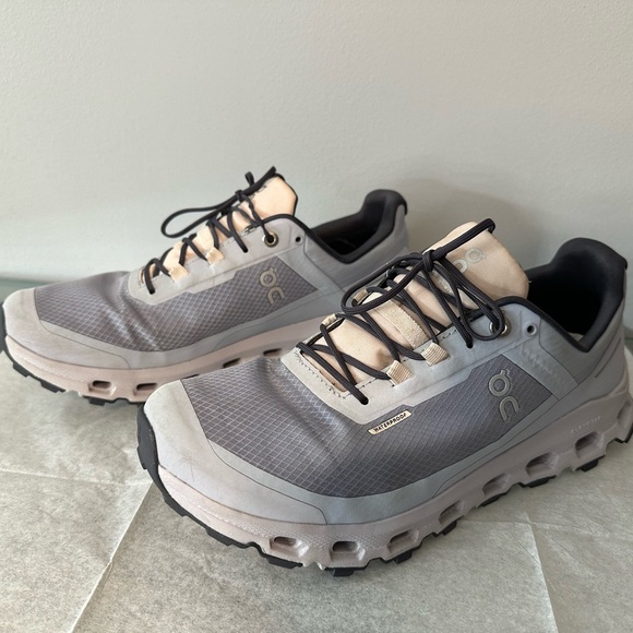 On Cloudvista Waterproof Trail Shoe - Picture 6 of 10